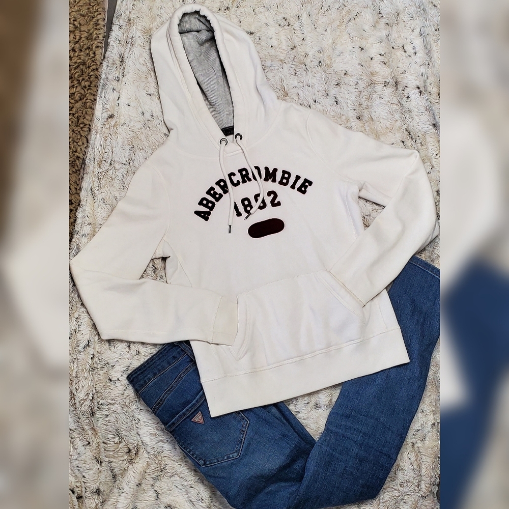 Abercrombie & Fitch Women's White Hoodie